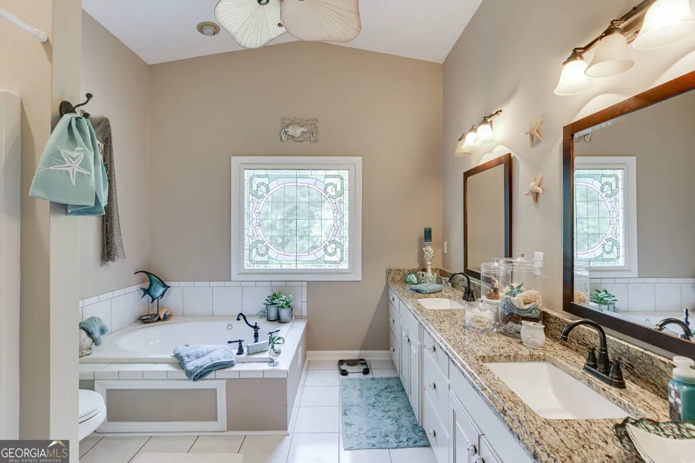 215 Heath CV Lavonia, GA 30553