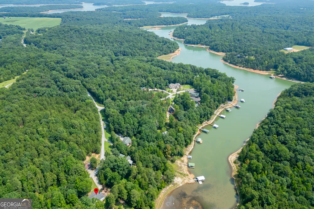 215 Heath CV Lavonia, GA 30553