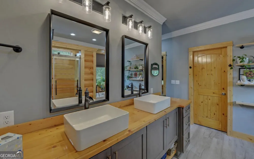 203 Teasley LN Hartwell, GA 30643