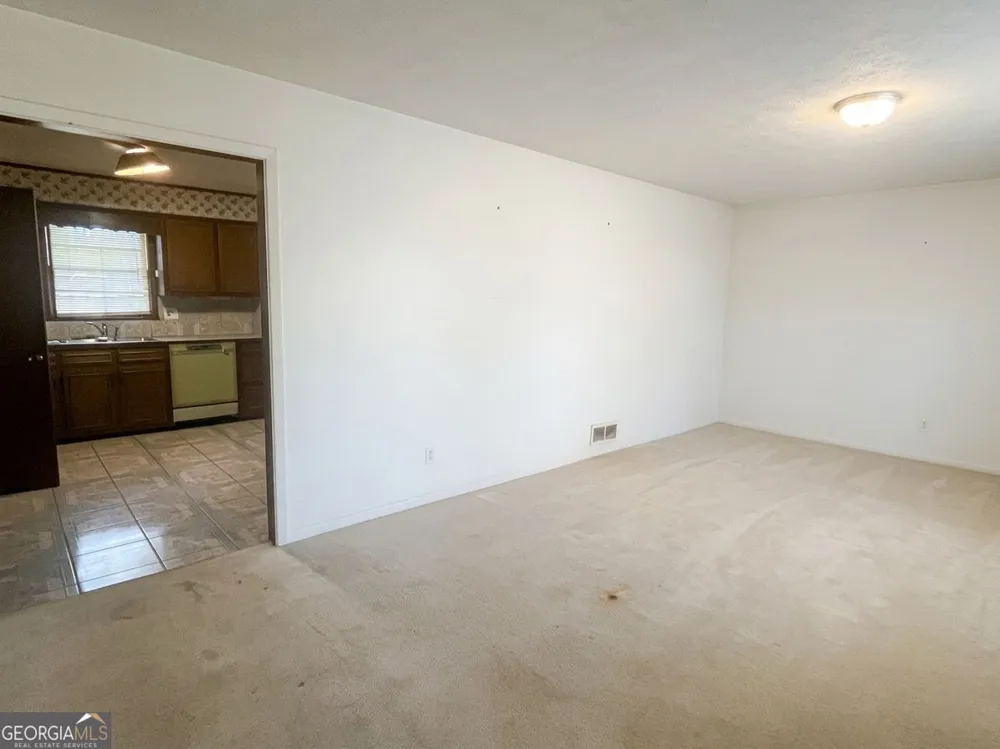 279 Timberland TRL Riverdale, GA 30274