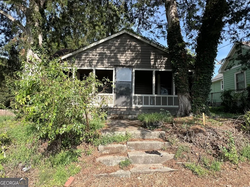 729 High ST SE Gainesville, GA 30501