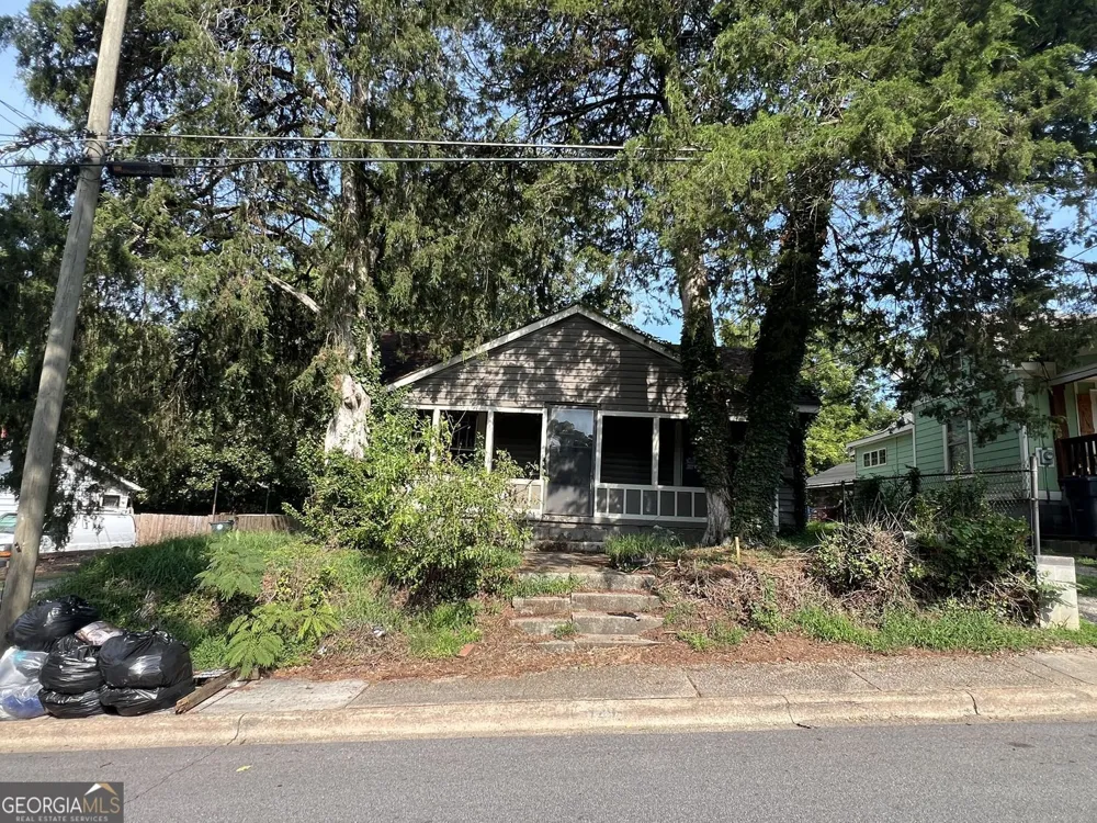 729 High ST SE Gainesville, GA 30501