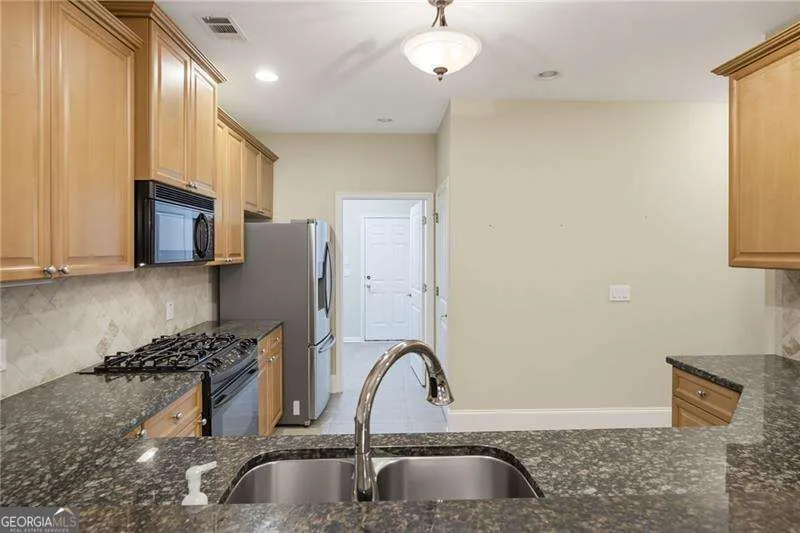 4704 Rose Arbor DR NW Acworth, GA 30101