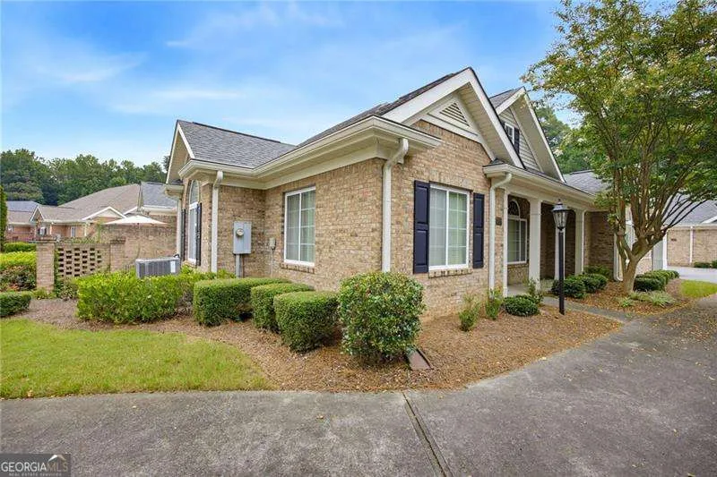 4704 Rose Arbor DR NW Acworth, GA 30101