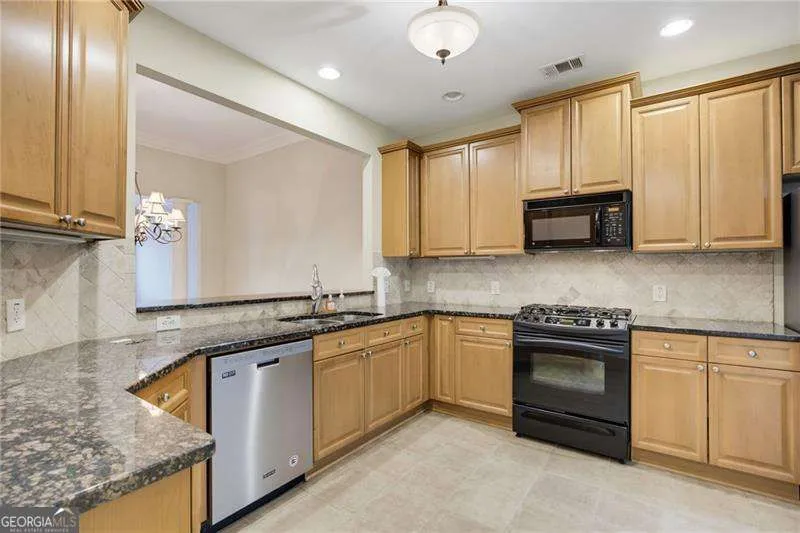 4704 Rose Arbor DR NW Acworth, GA 30101
