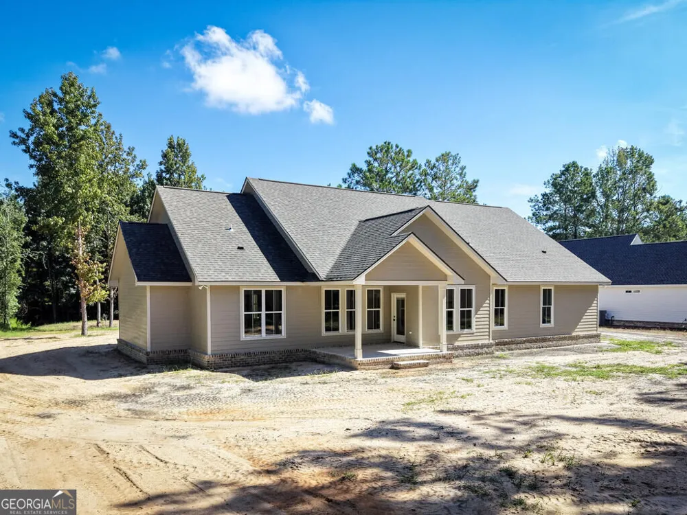 2300 Thomas ST Adel, GA 31620