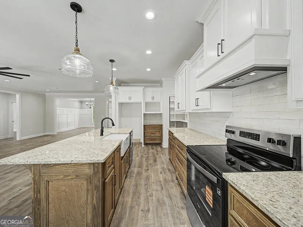 2300 Thomas ST Adel, GA 31620