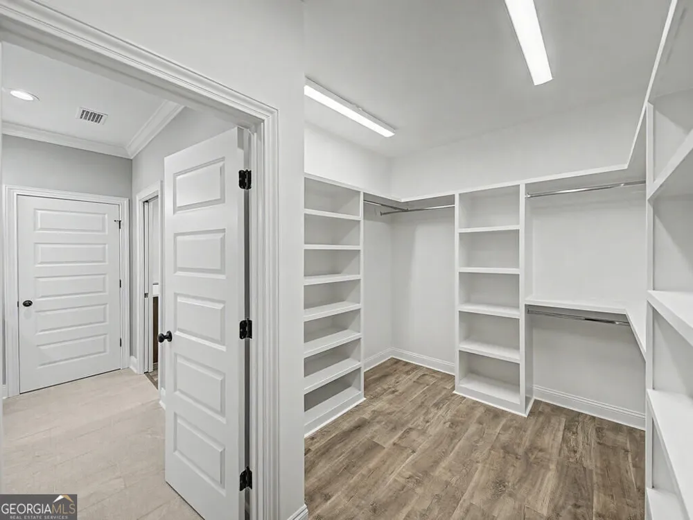 2300 Thomas ST Adel, GA 31620