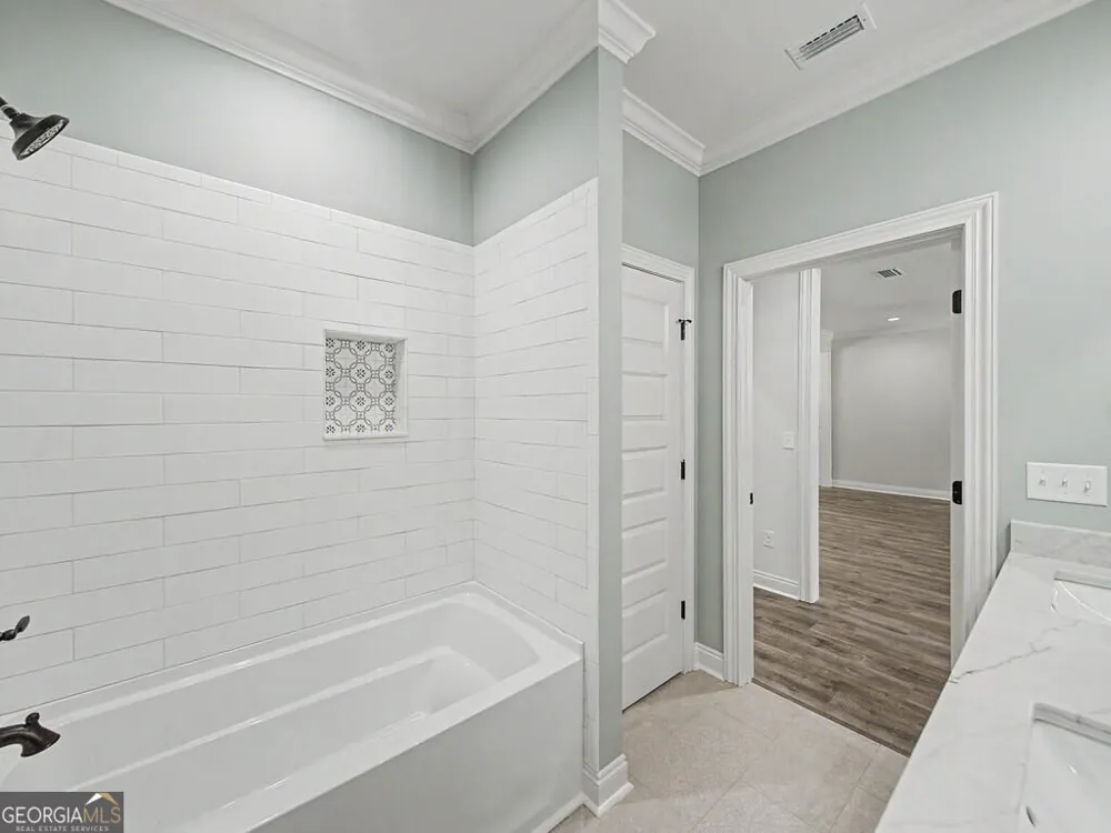 2300 Thomas ST Adel, GA 31620