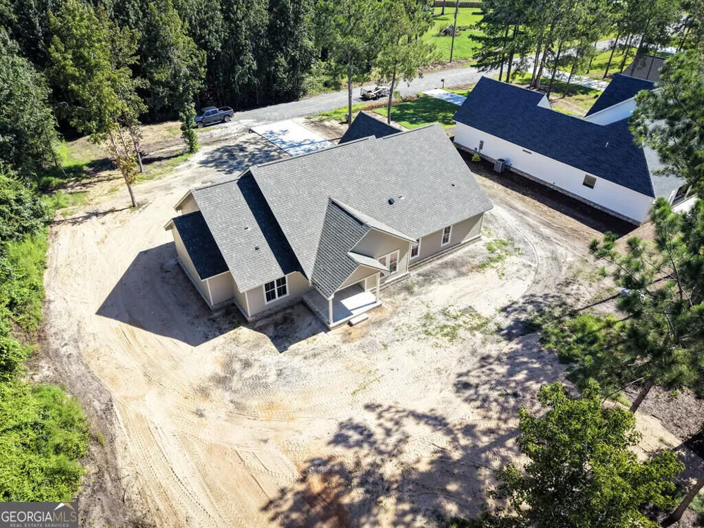 2300 Thomas ST Adel, GA 31620
