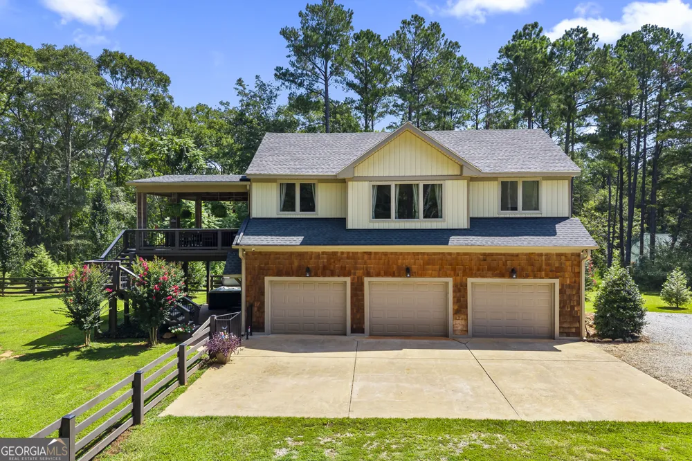 1035 Old Stones PT Elberton, GA 30635