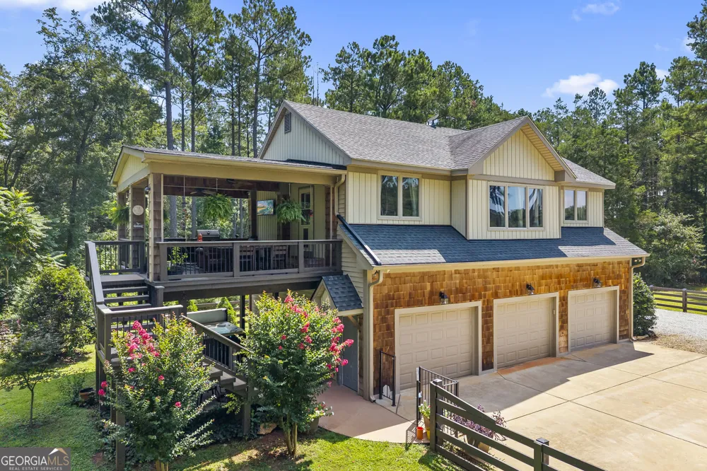1035 Old Stones PT Elberton, GA 30635