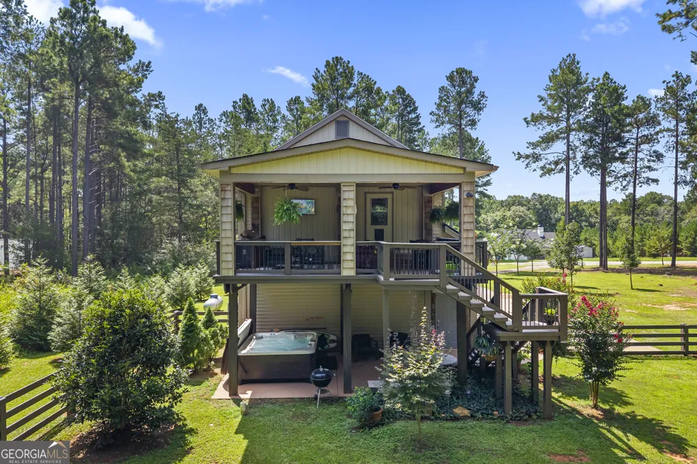1035 Old Stones PT Elberton, GA 30635