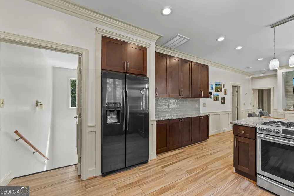 1035 Old Stones PT Elberton, GA 30635