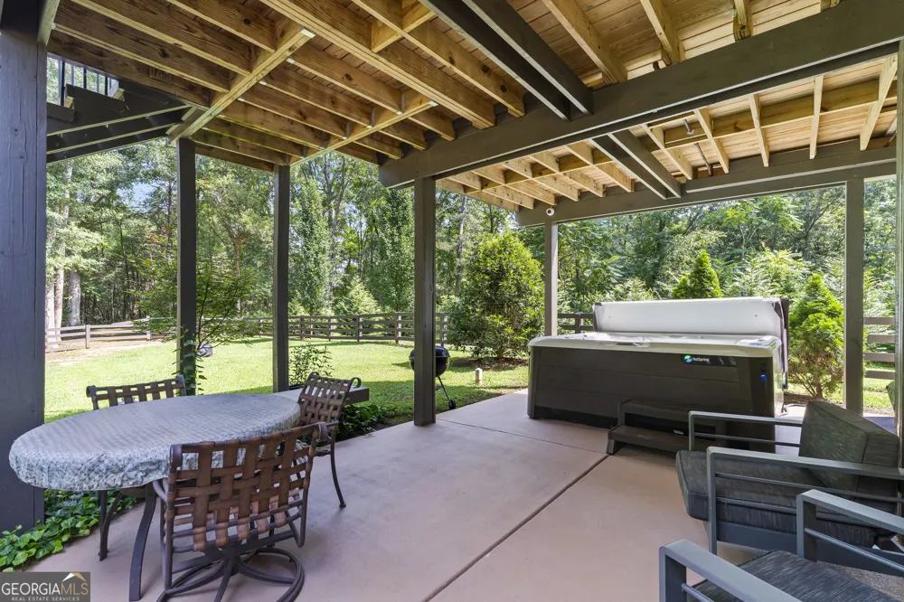 1035 Old Stones PT Elberton, GA 30635