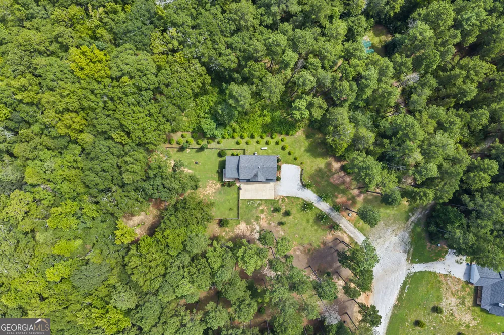 1035 Old Stones PT Elberton, GA 30635