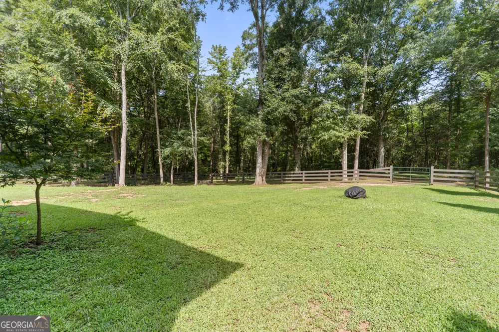 1035 Old Stones PT Elberton, GA 30635