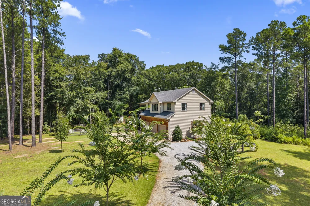 1035 Old Stones PT Elberton, GA 30635