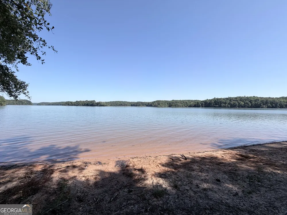 1035 Old Stones PT Elberton, GA 30635