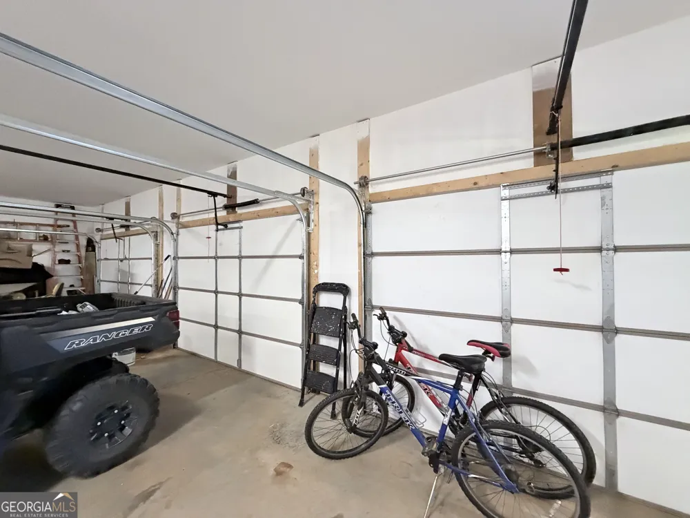 1035 Old Stones PT Elberton, GA 30635