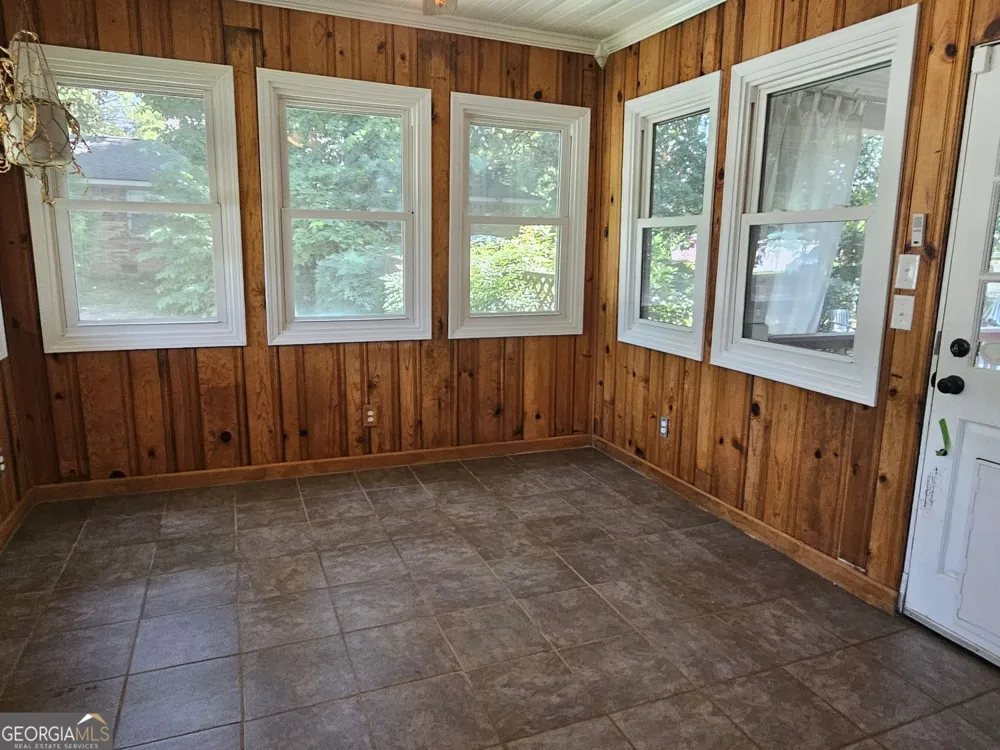 3293 Covington HWY Avondale Estates, GA 30002
