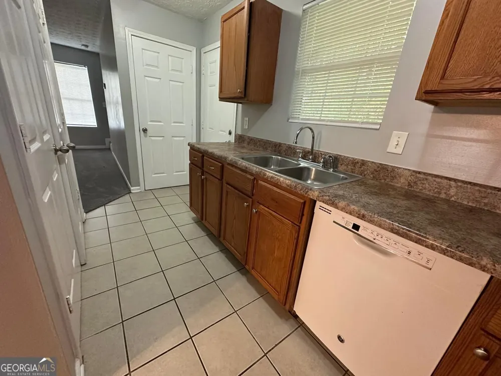 610 Waynes CT SE Atlanta, GA 30354