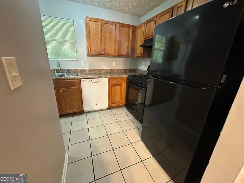 610 Waynes CT SE Atlanta, GA 30354