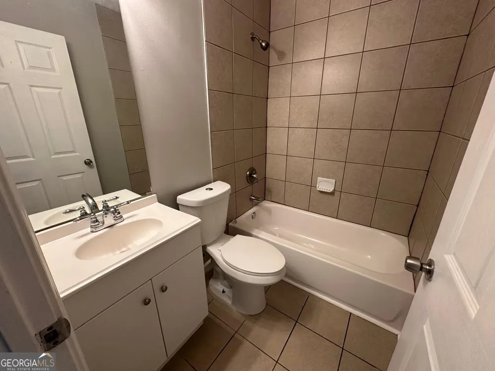 610 Waynes CT SE Atlanta, GA 30354