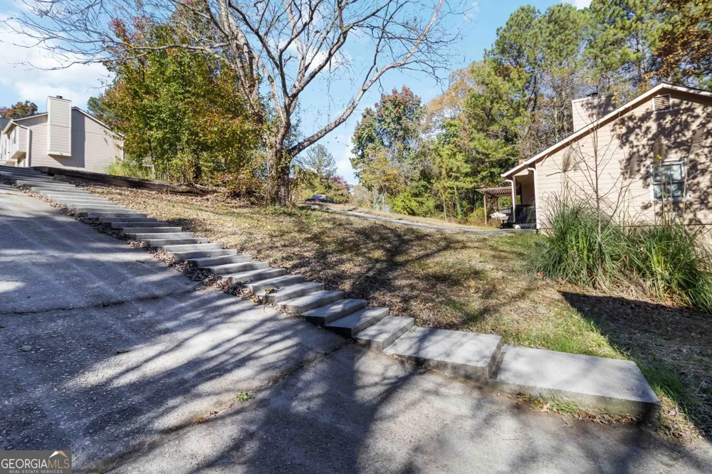 2725 Wildflower LN Snellville, GA 30039