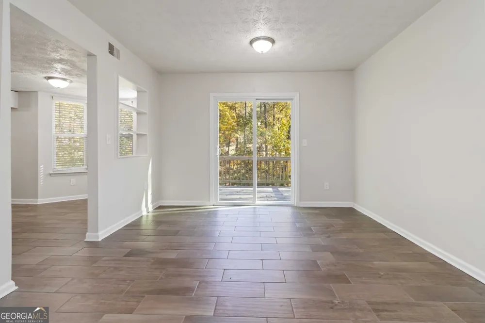 2725 Wildflower LN Snellville, GA 30039
