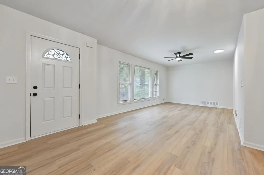 2529 Riggs DR East Point, GA 30344