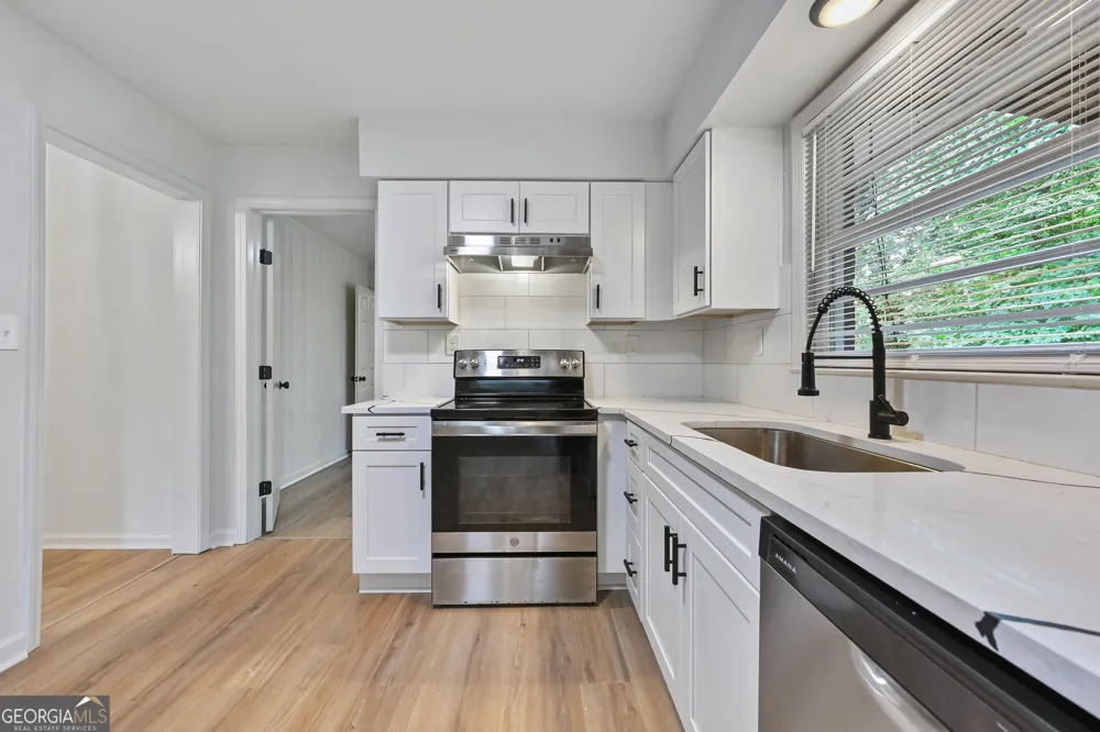 2529 Riggs DR East Point, GA 30344