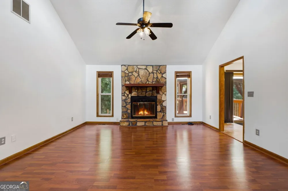 2890 Creekwood LN NW Lawrenceville, GA 30044