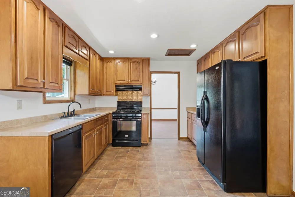 2890 Creekwood LN NW Lawrenceville, GA 30044