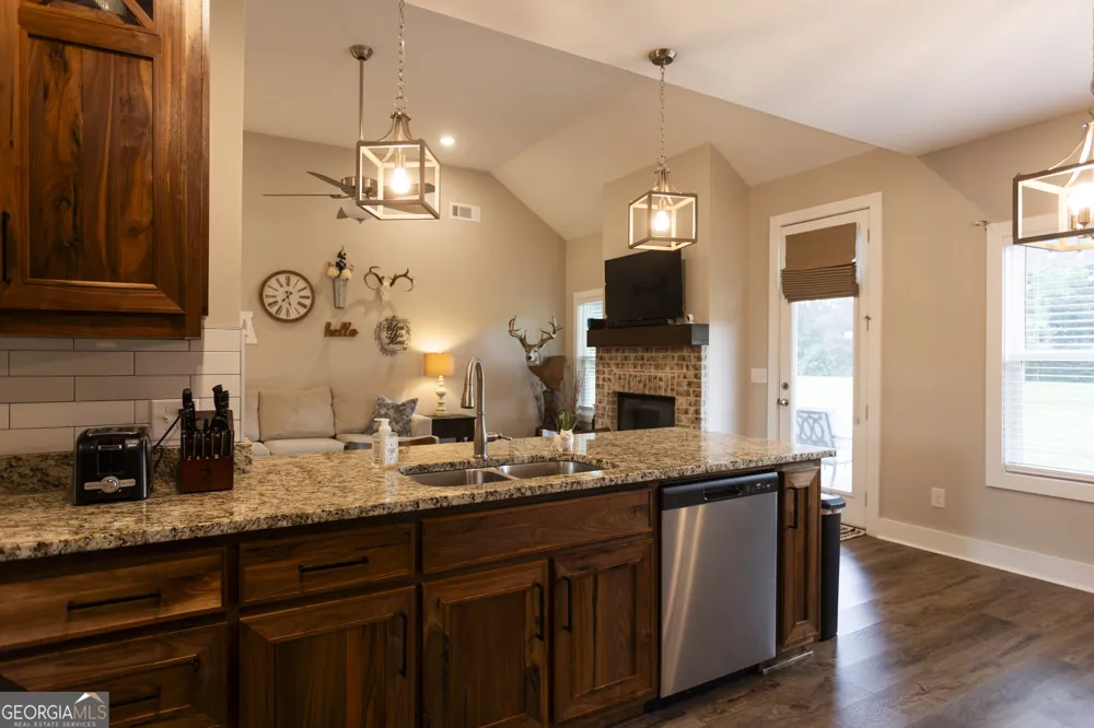 301 Savannah DR Mansfield, GA 30055