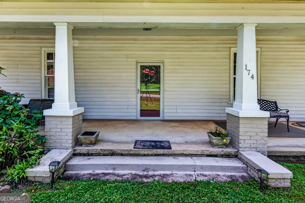 174 Sanford DR Nicholson, GA 30565