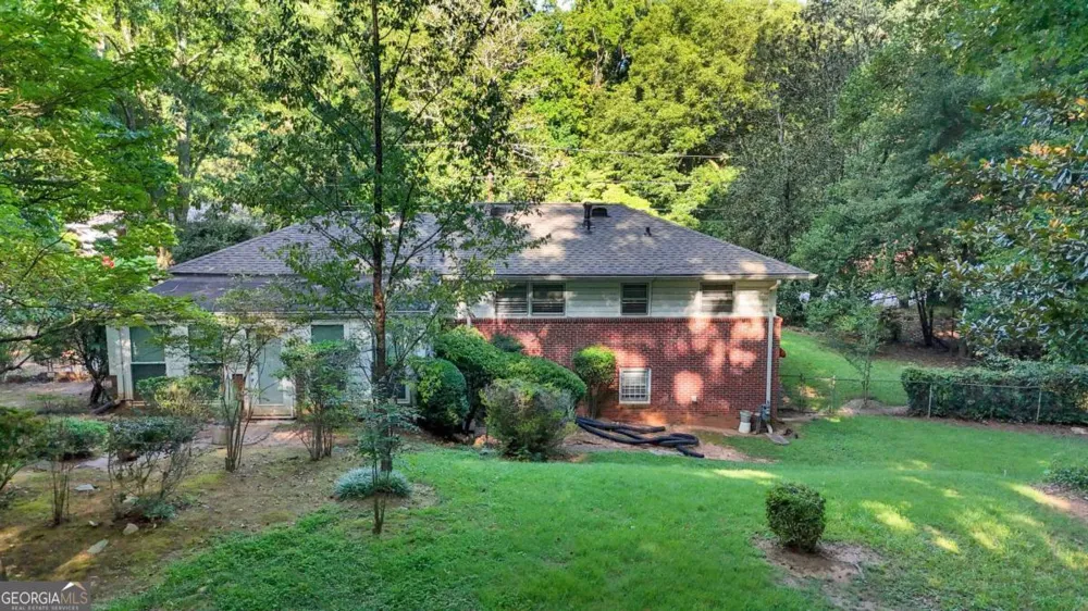 2560 Wood Valley DR East Point, GA 30344