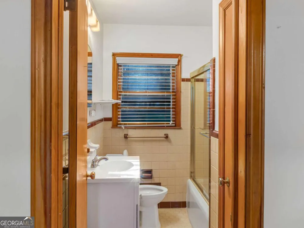 2560 Wood Valley DR East Point, GA 30344