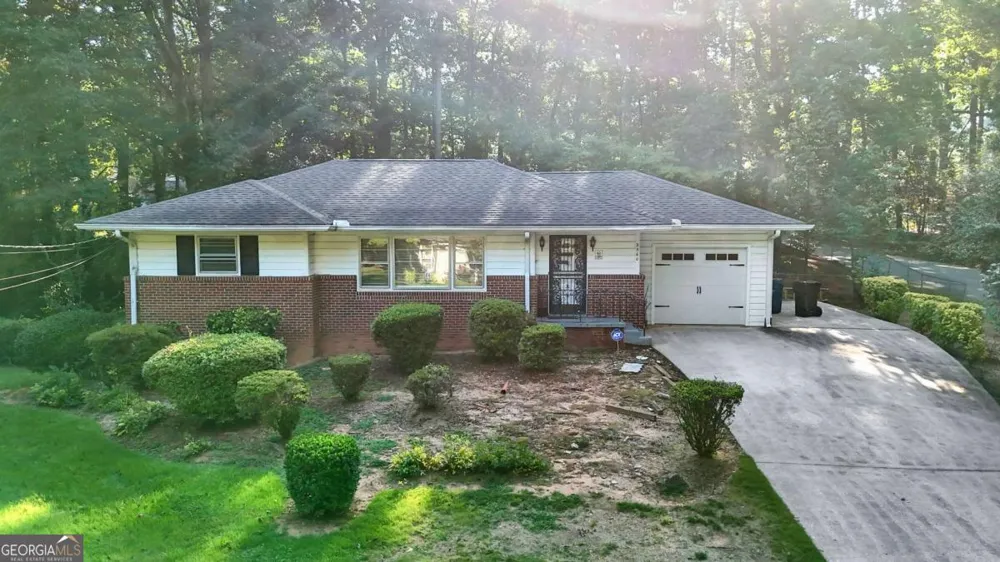 2560 Wood Valley DR East Point, GA 30344