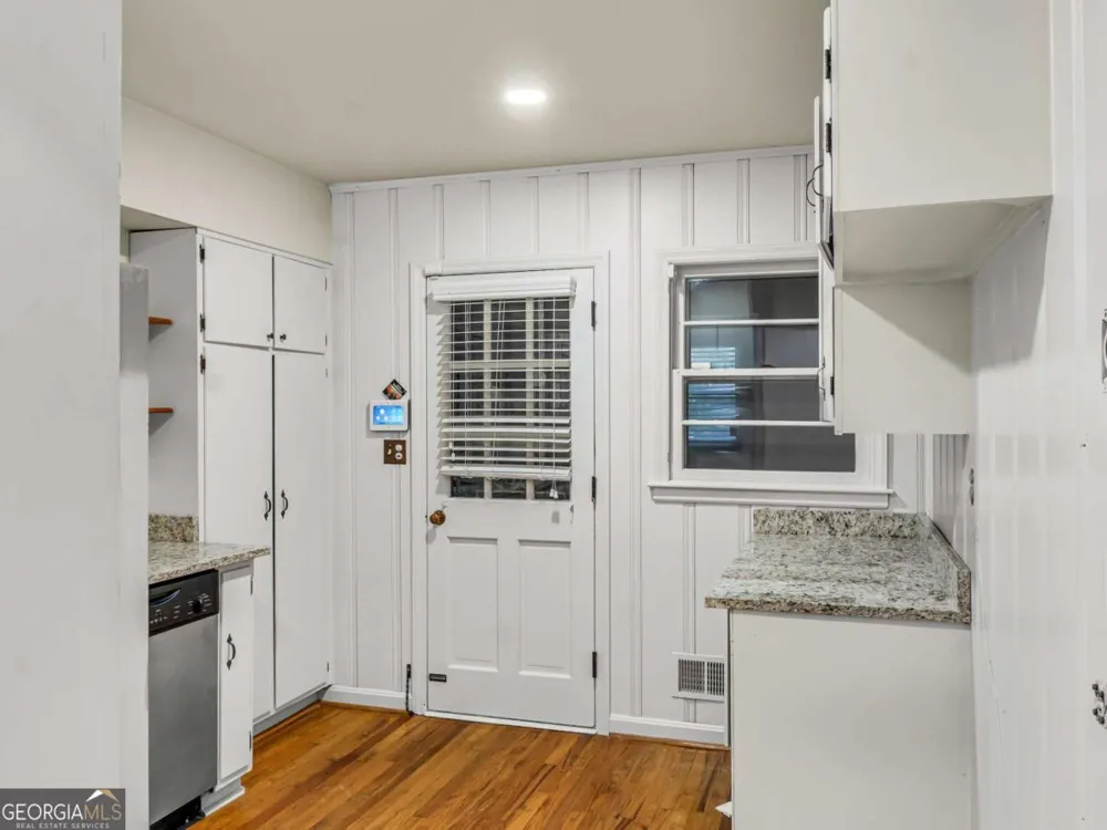 2560 Wood Valley DR East Point, GA 30344