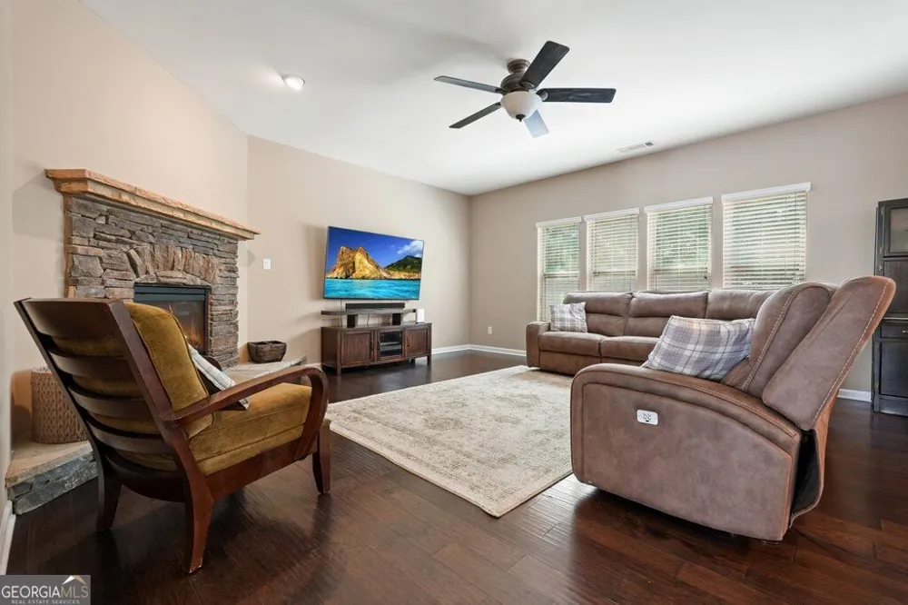 301 Hill Top Overlook Canton, GA 30114