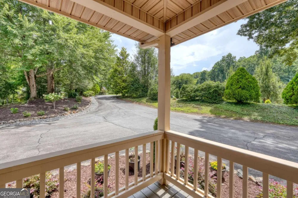 39 Mccracken Cove RD Hayesville, NC 28904