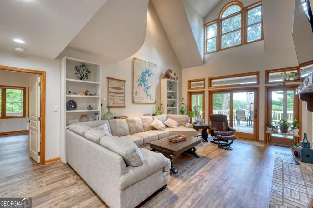 39 Mccracken Cove RD Hayesville, NC 28904