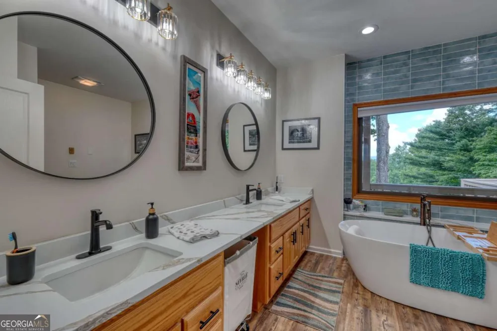 39 Mccracken Cove RD Hayesville, NC 28904
