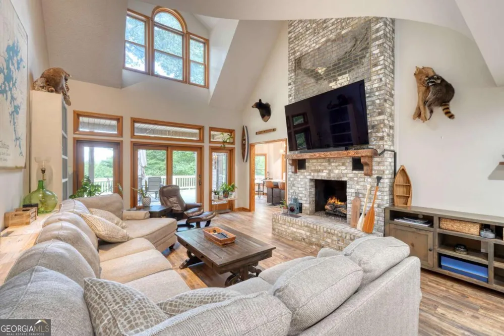 39 Mccracken Cove RD Hayesville, NC 28904