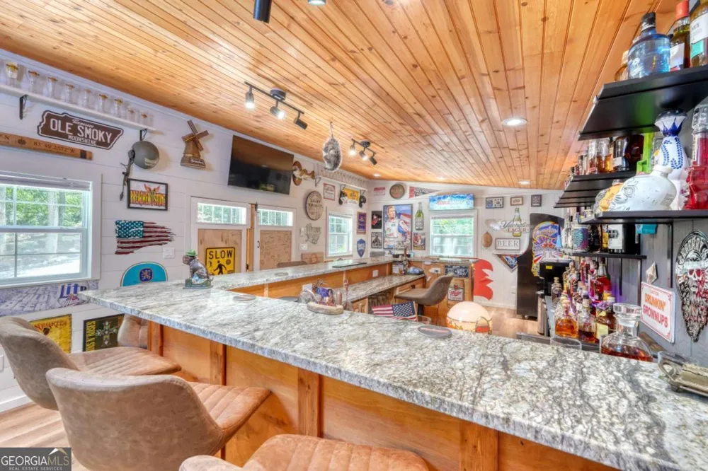 39 Mccracken Cove RD Hayesville, NC 28904