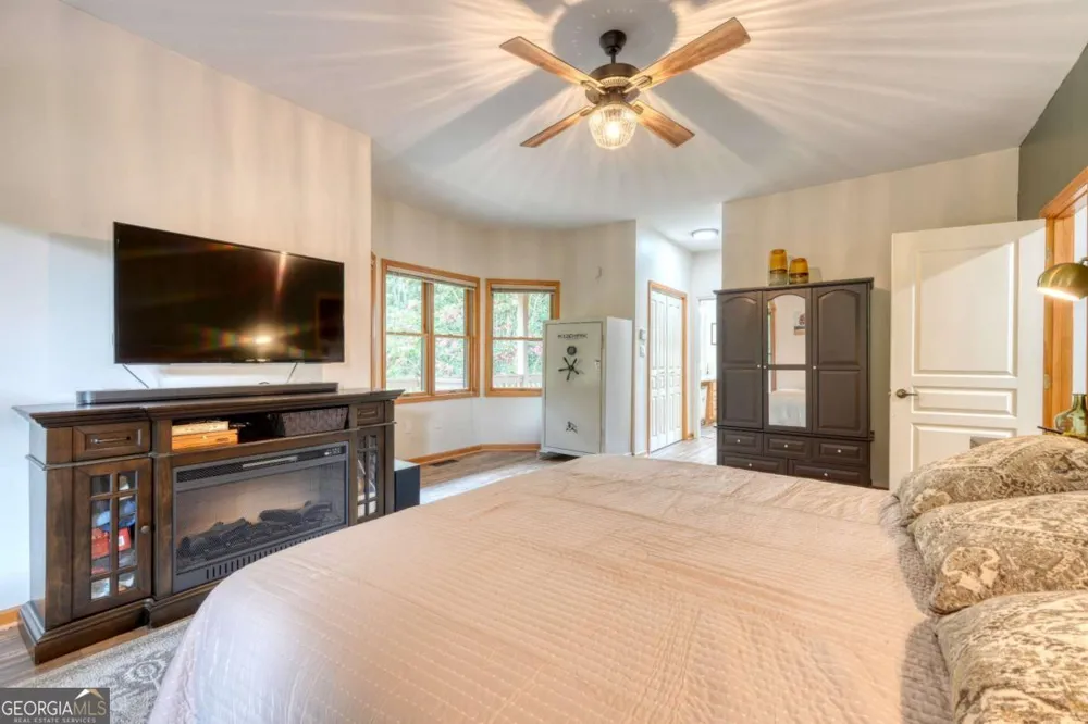 39 Mccracken Cove RD Hayesville, NC 28904