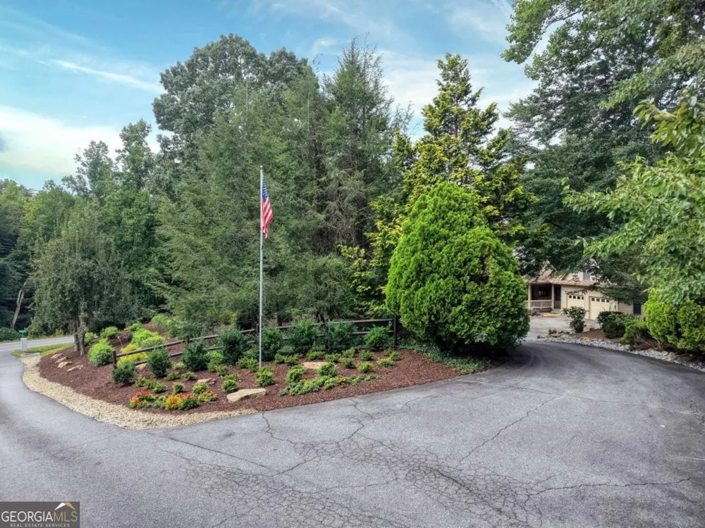 39 Mccracken Cove RD Hayesville, NC 28904