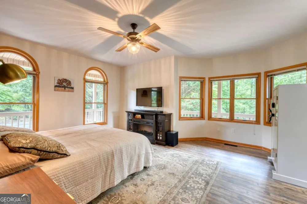 39 Mccracken Cove RD Hayesville, NC 28904