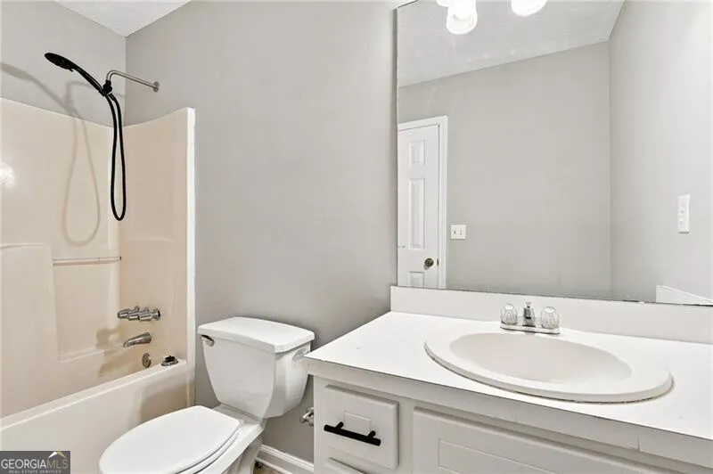 3949 Edgebrook DR Flowery Branch, GA 30542